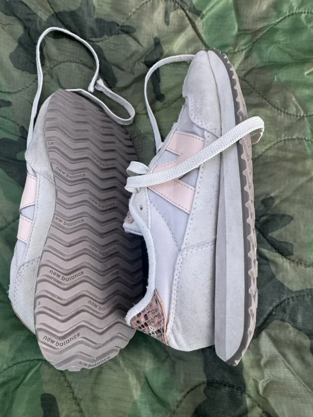 New Balance 237 Sneakers - Cream/Blush Snake Print, Kids Size 4